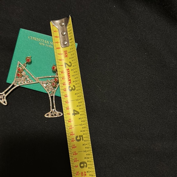 Martini Manhattan happy hour earrings! - Picture 2 of 2